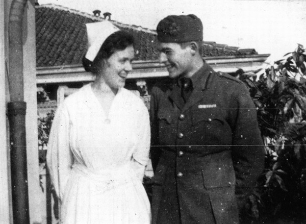 Хемингуэй и Агнес фон Куровски, Италия 1918