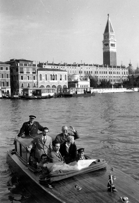 Хемингуэй в Венеции, Италия